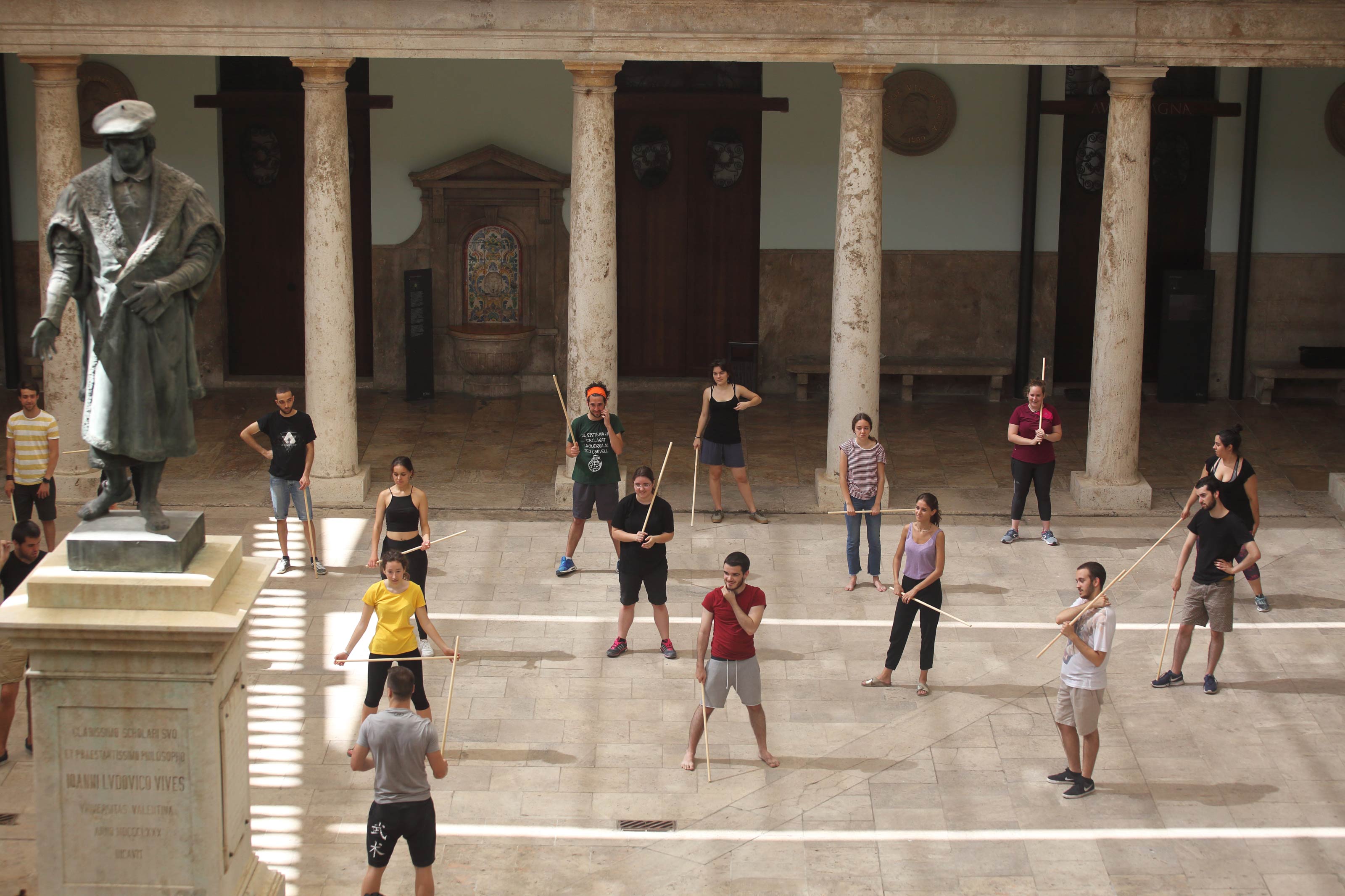 Taller formatiu a les aules de teatre universitari. Universitat de València