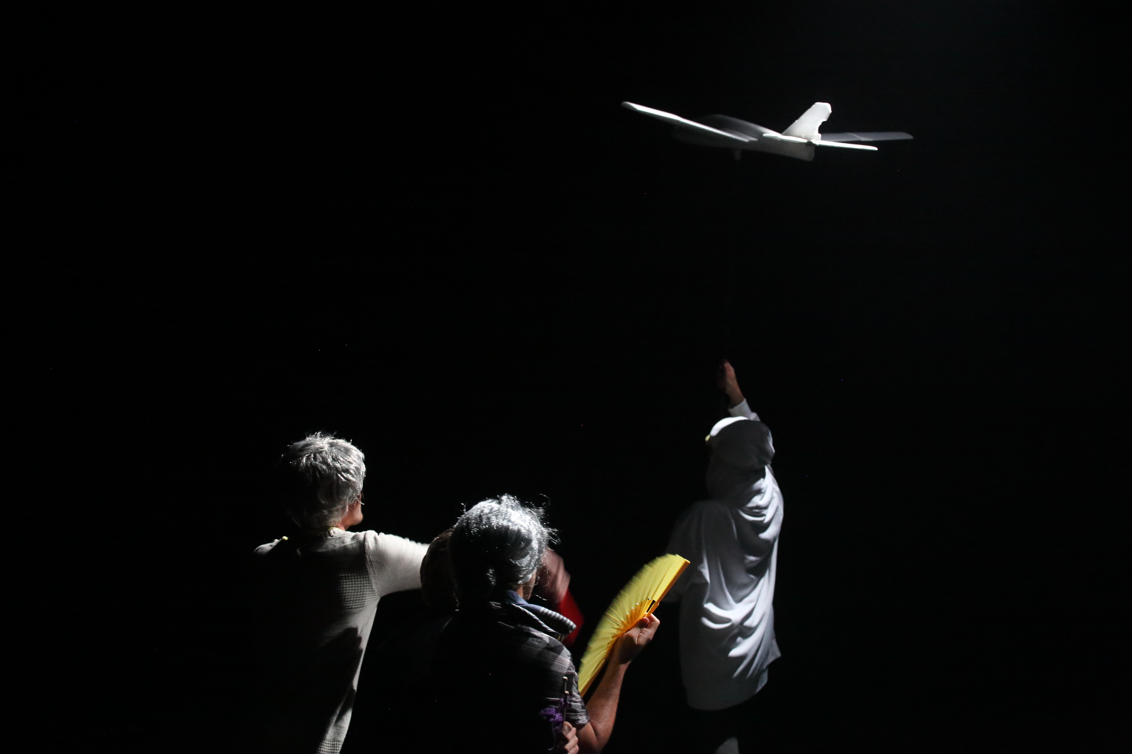 Escena de l'obra "En Defensa. Un concierto de despedida". Aula de Teatre de la Universitat d'Alacant